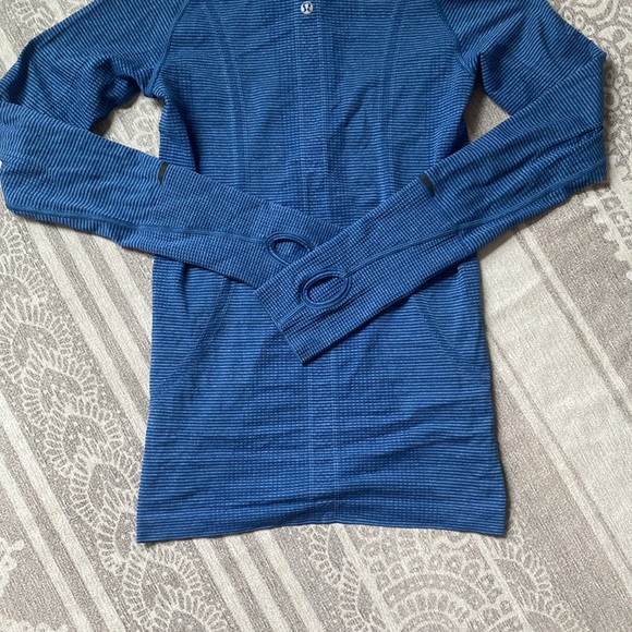 Lululemon Run: Swiftly Tech 1/2 Zip in Tonka Stripe Heathered Blue Rugged Blue - Picture 12 of 14